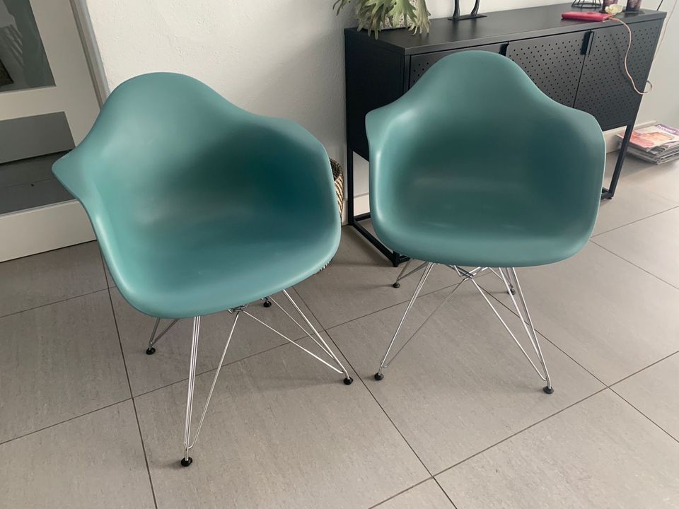 4 Vitra eames plastic arm stuhle ocean green 2021 in Straelen