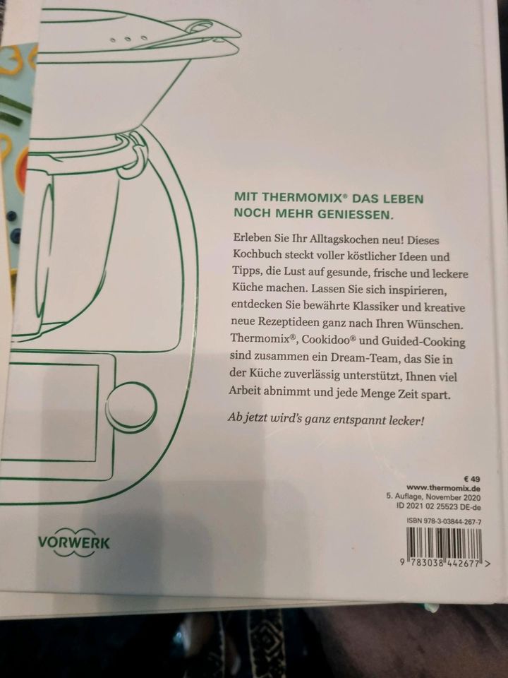 Thermomix Buch neuwertig in Burgbrohl