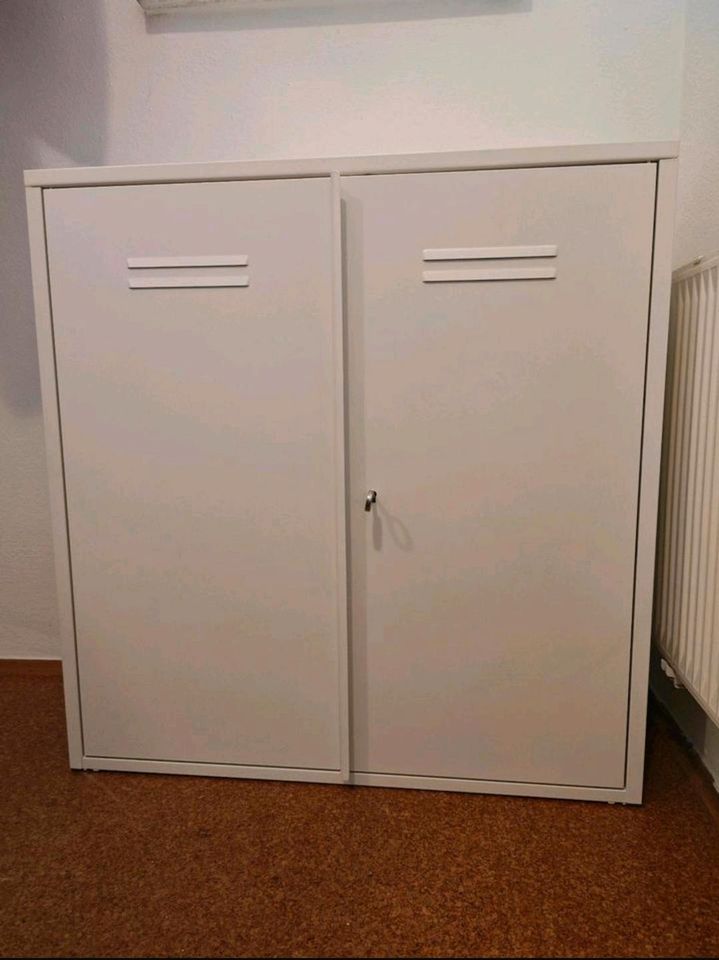 IVAR Schrank mit Türen, weiß, 80x83 cm, Ikea in Wilhermsdorf