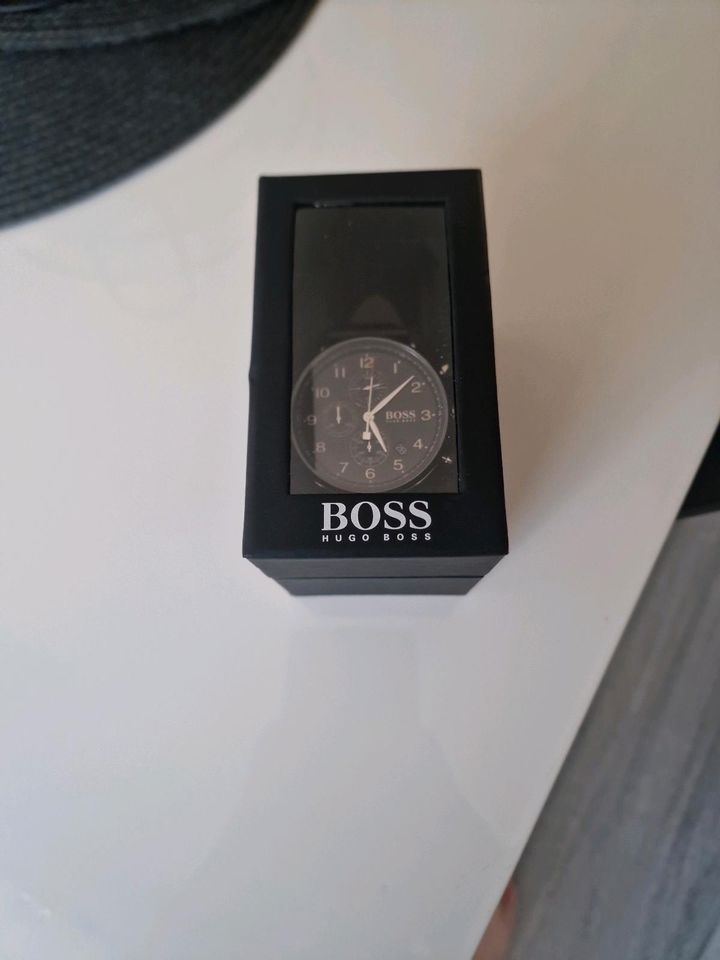 Hugo Boss Uhr in Duisburg