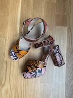 Neue Sandalen mit Absatz - Schlangenoptik Baden-Württemberg - Schorndorf Vorschau