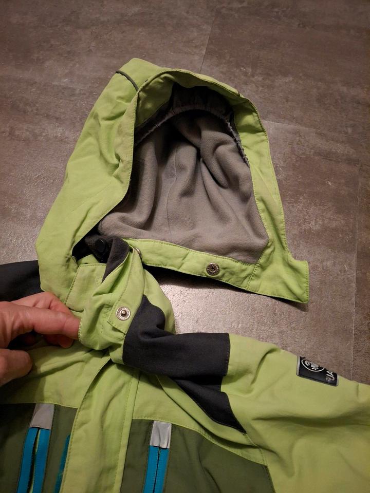 Jako o Jacke gefüttert Wind und Wasserabweisend Gr.116/122 in Harxheim