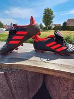 Adidas Fussball , Fussball Schuhe , Adidas , neuwertig  42,5 Niedersachsen - Südbrookmerland Vorschau