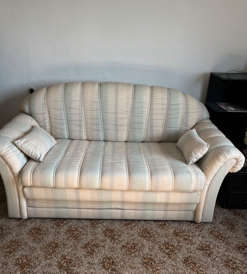 Schlafcouch Zweisitzer Sofa in Gomaringen