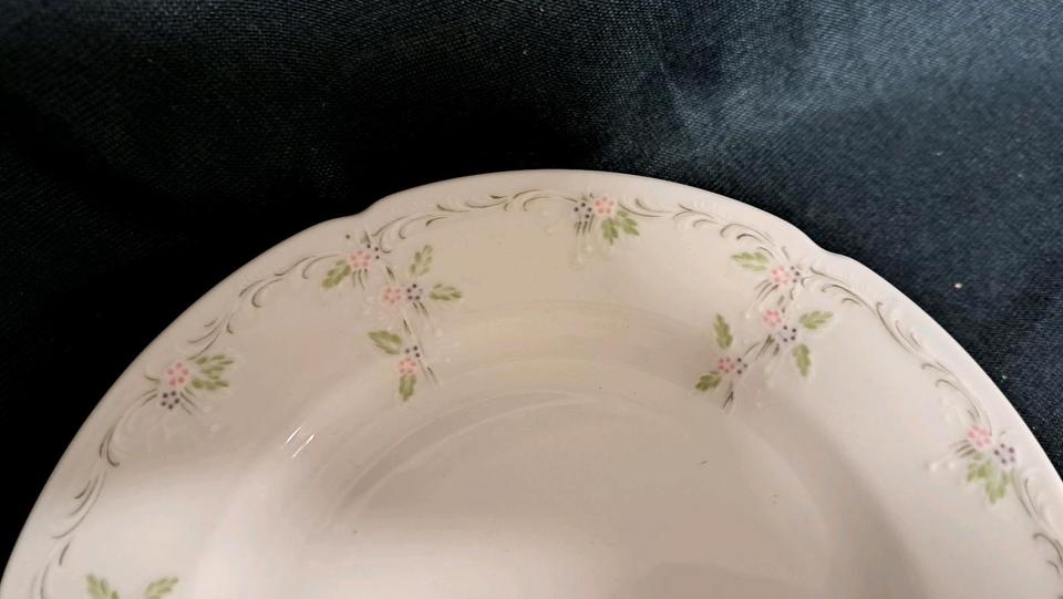 Kaiser Rokokoform Dubarry Orangerie  4 Kuchenteller  20,4 cm in Wiefelstede