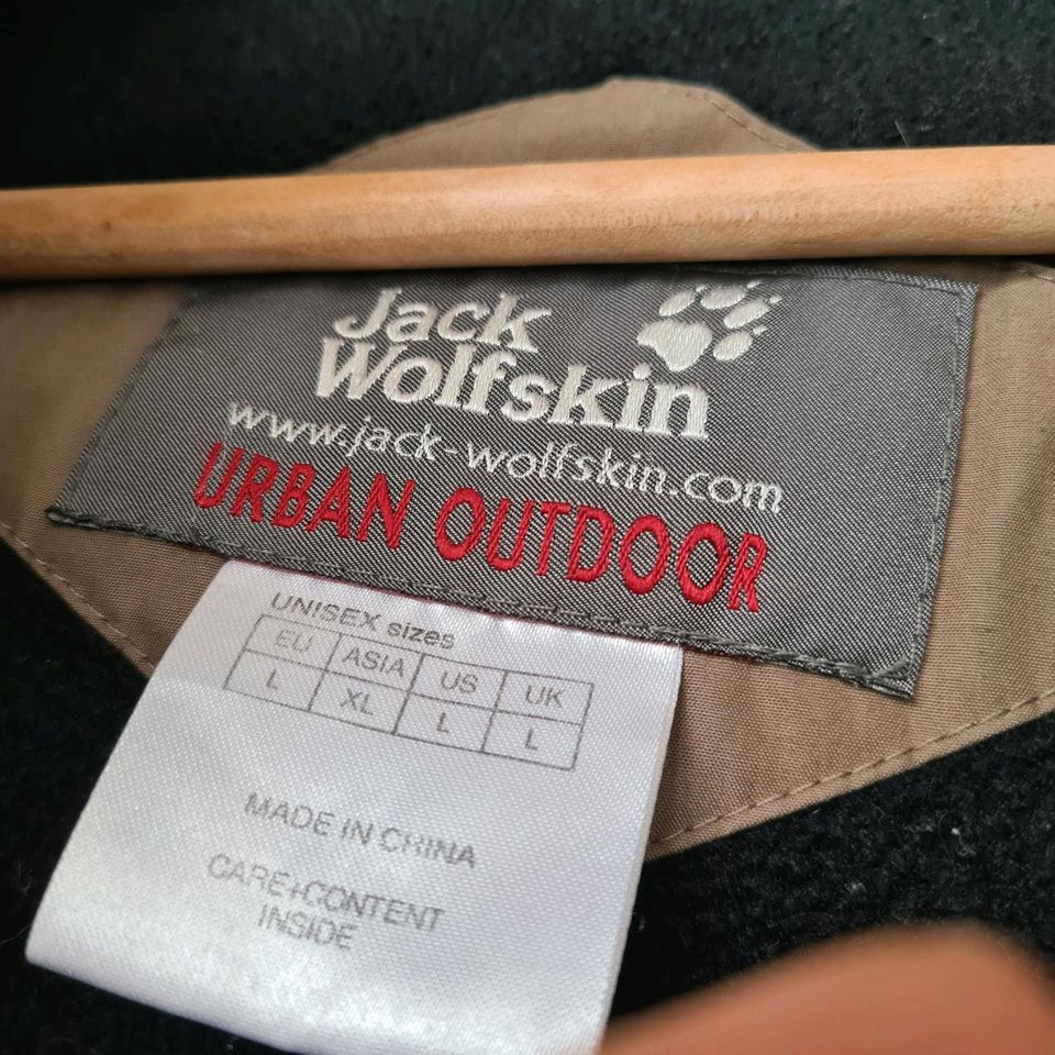 Jack Wolfskin Winterjacke warm gefüttert,Unisex in Lüdenscheid