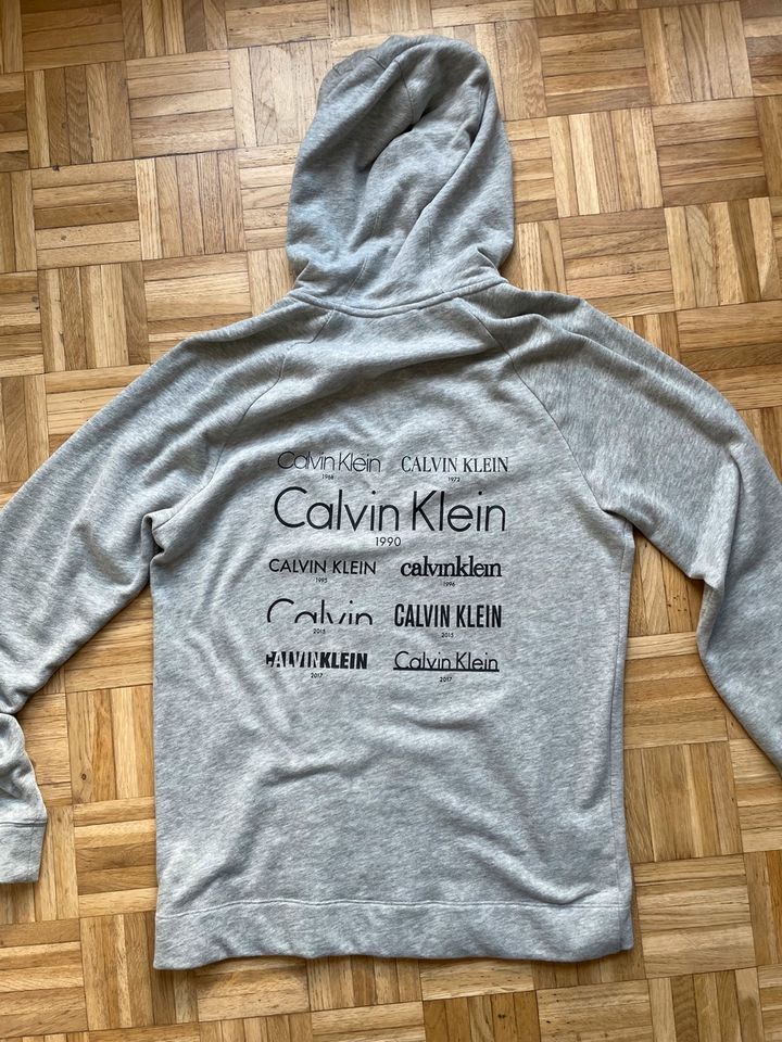 Calvin Klein Herren Full Zip Sweatshirt grau Kapuze M in Düsseldorf