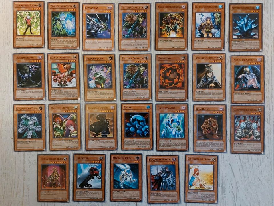 246 originale Yu-Gi-Oh Karten aus 1996. in Wallersdorf