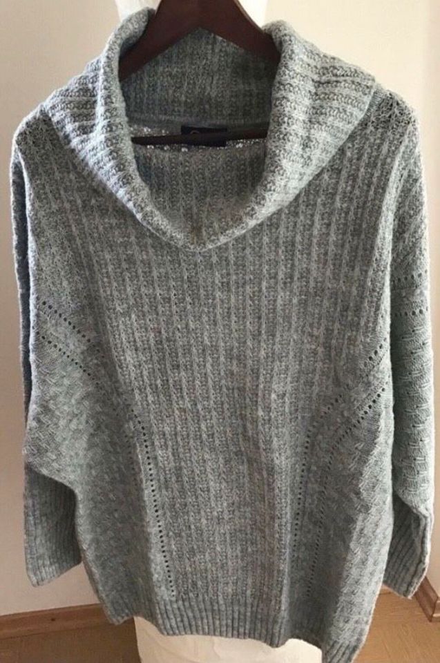 Neu - Schicker Rollkragen Strick Pullover - Marke: Gina - Gr. 36 in Münster