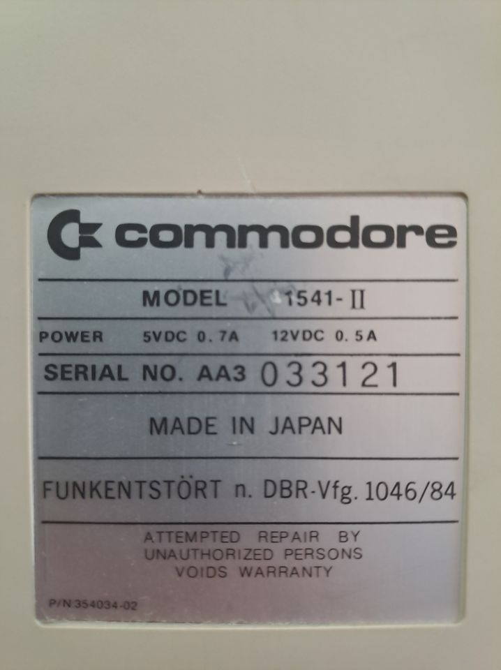 Commodore C 64 C mit Zubehör in Gießen