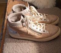Mustang Sneaker gr. 39 letzter Preis ❣️ Niedersachsen - Bad Eilsen Vorschau