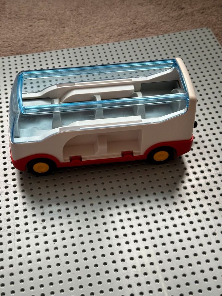 Playmobil 123 Reisebus Kinderspielzeug in Göttingen