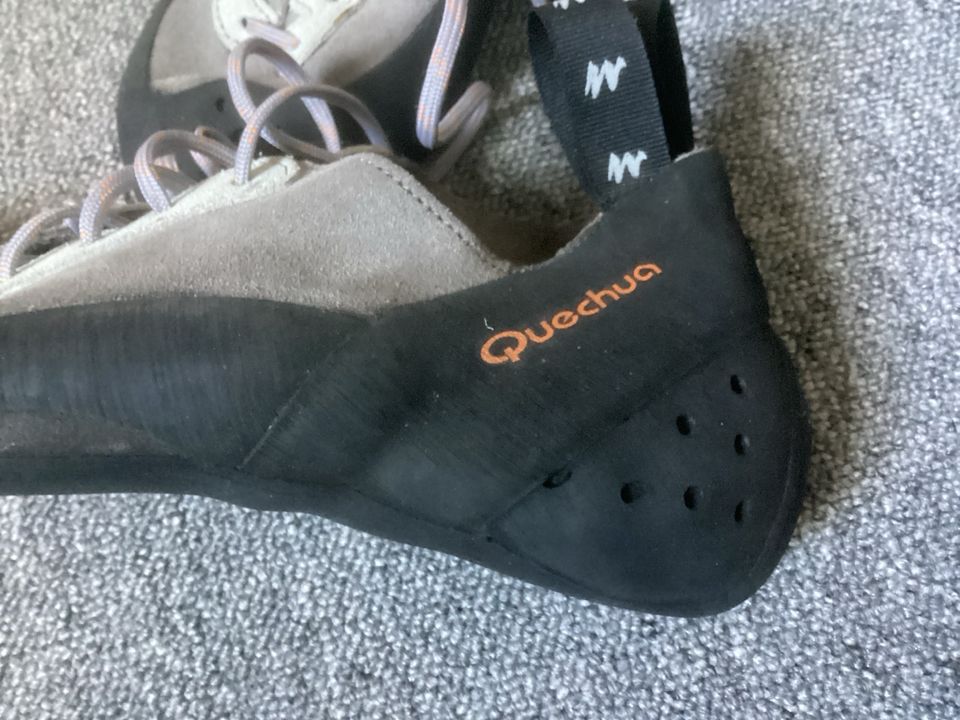 Quechua Herren Kletterschuhe Größe 44 in Gevelsberg