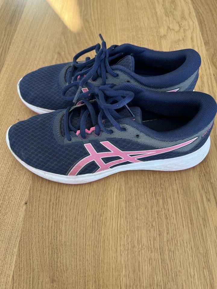 Asics Turnschuhe Sportschuhe Gr. 38 in Schiphorst