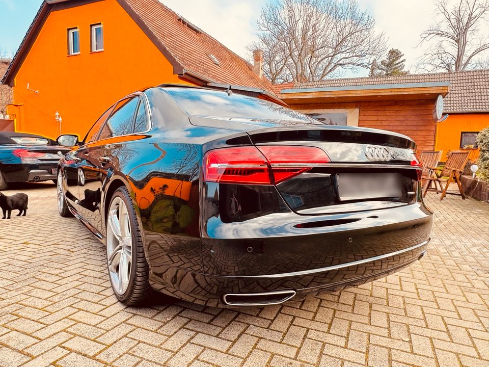 Audi A8 Lang 3.0 TDi 21 Zoll in Aken