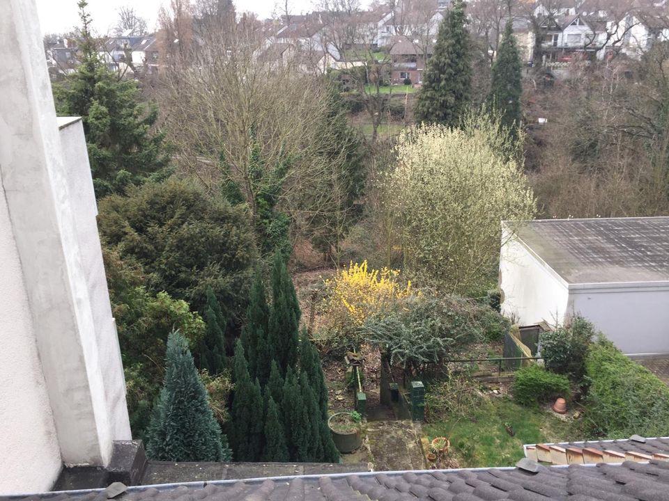 Jetzt die sinkenden Zinsen sichern! Haus mit großen Garten! in Mülheim (Ruhr)