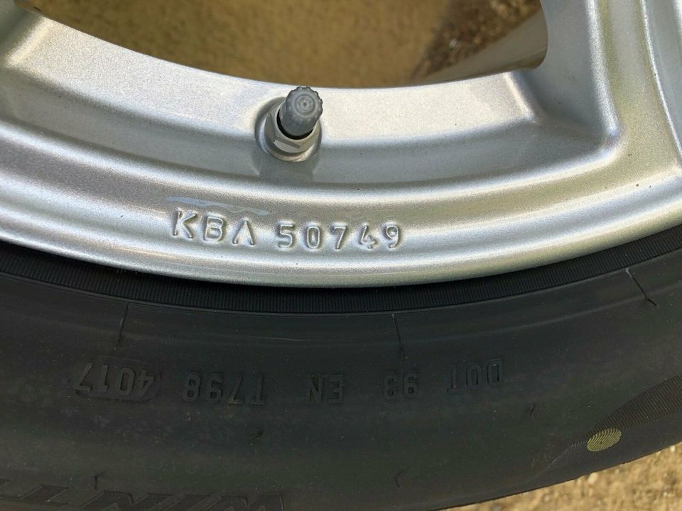 Komplettradsatz NEU Mercedes Winterreifen Pirelli 225x55 in Herrenberg