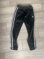 Nike Jogginghose S guter Zustand Mitte - Wedding Vorschau