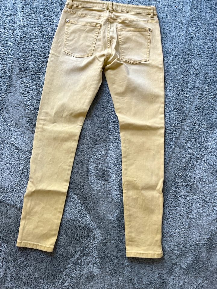 Esprit Skinny Jeans mit Stretch gelb Gr. 38 in Overath