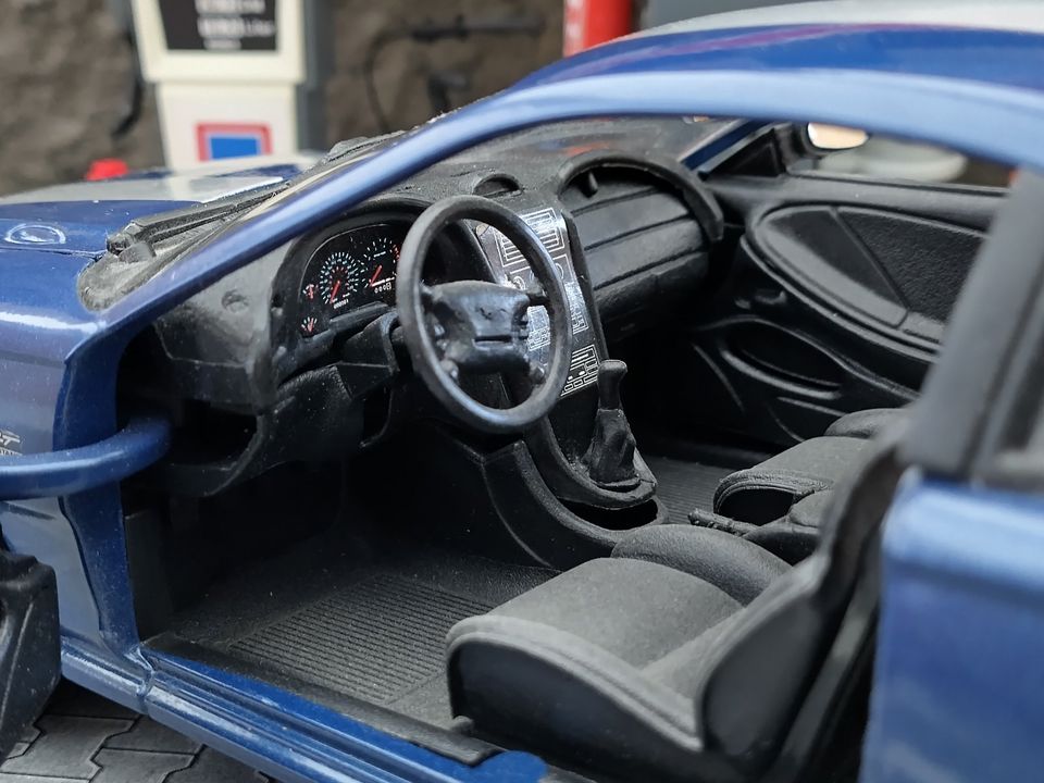 Ford Mustang GT Coupe Blau Weiß 1994 1:18 sehr RAR !!! in Bruchköbel
