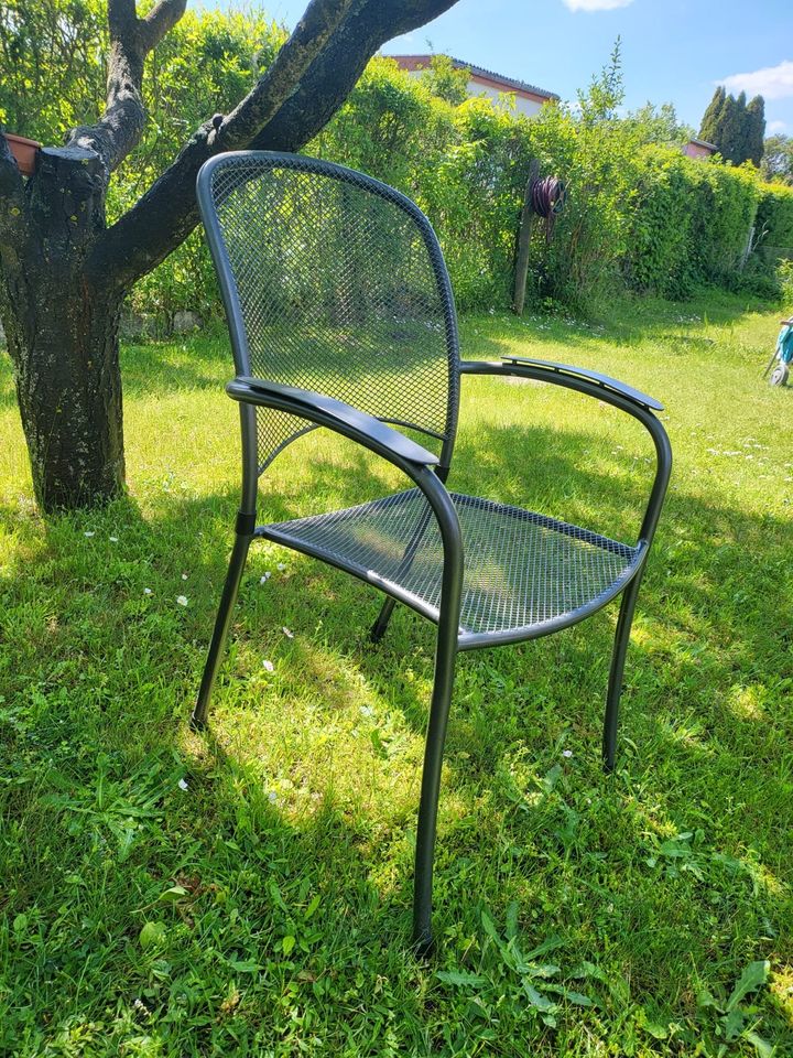 2 Gartenstühle aus Metall zu Verkaufen - Anzeige genau lesen in Neubrandenburg