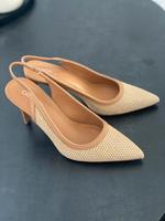 Pumps neu beige creme schuhe damen stiletto high heels 38 Köln - Mülheim Vorschau