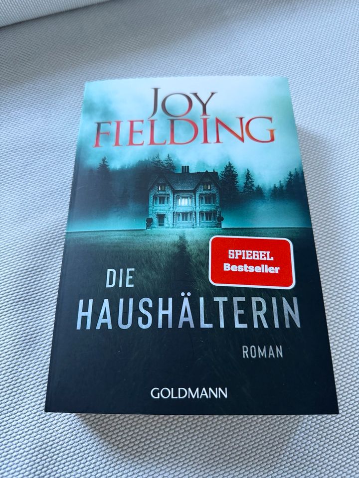 Buch „Die Haushälterin“ Joy Fielding neu in Lorch