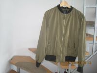 !!! Nagelneue Jacke in Olive Grün Gr.40 !!! Nordrhein-Westfalen - Heiligenhaus Vorschau