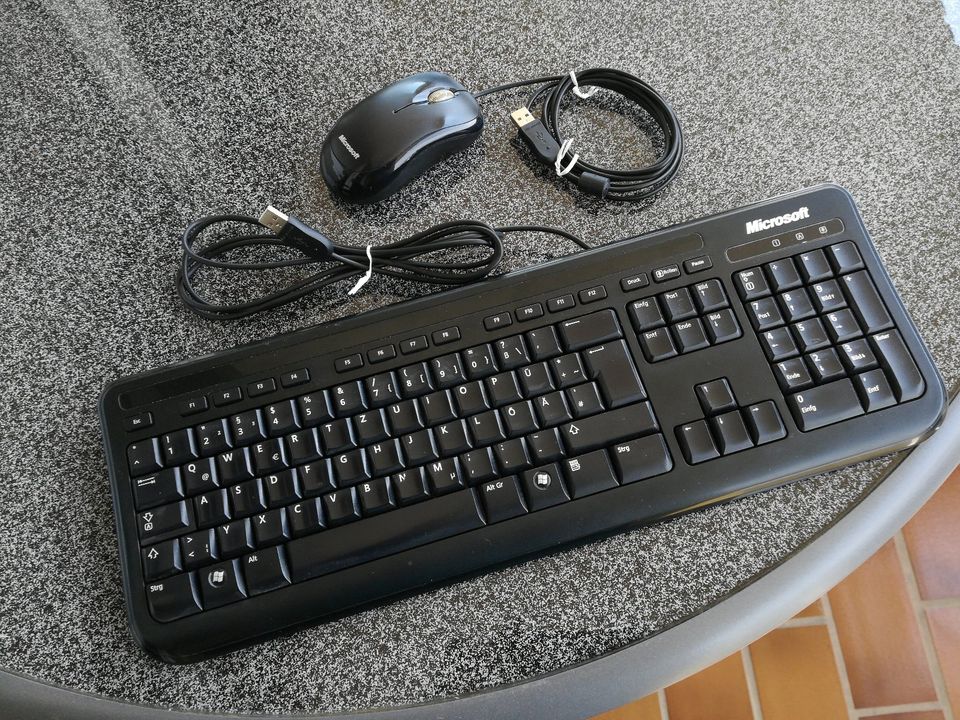 Microsoft Set - Wired 400 Keyboard - Tastatur + Maus - QWERTZ in Korntal-Münchingen