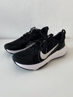 Nike juniper trail 2 Gr.eu 41 Top Zustand wie Neu!! Hessen - Angelburg Vorschau