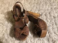 Miu Miu Sandalen 38 Düsseldorf - Benrath Vorschau