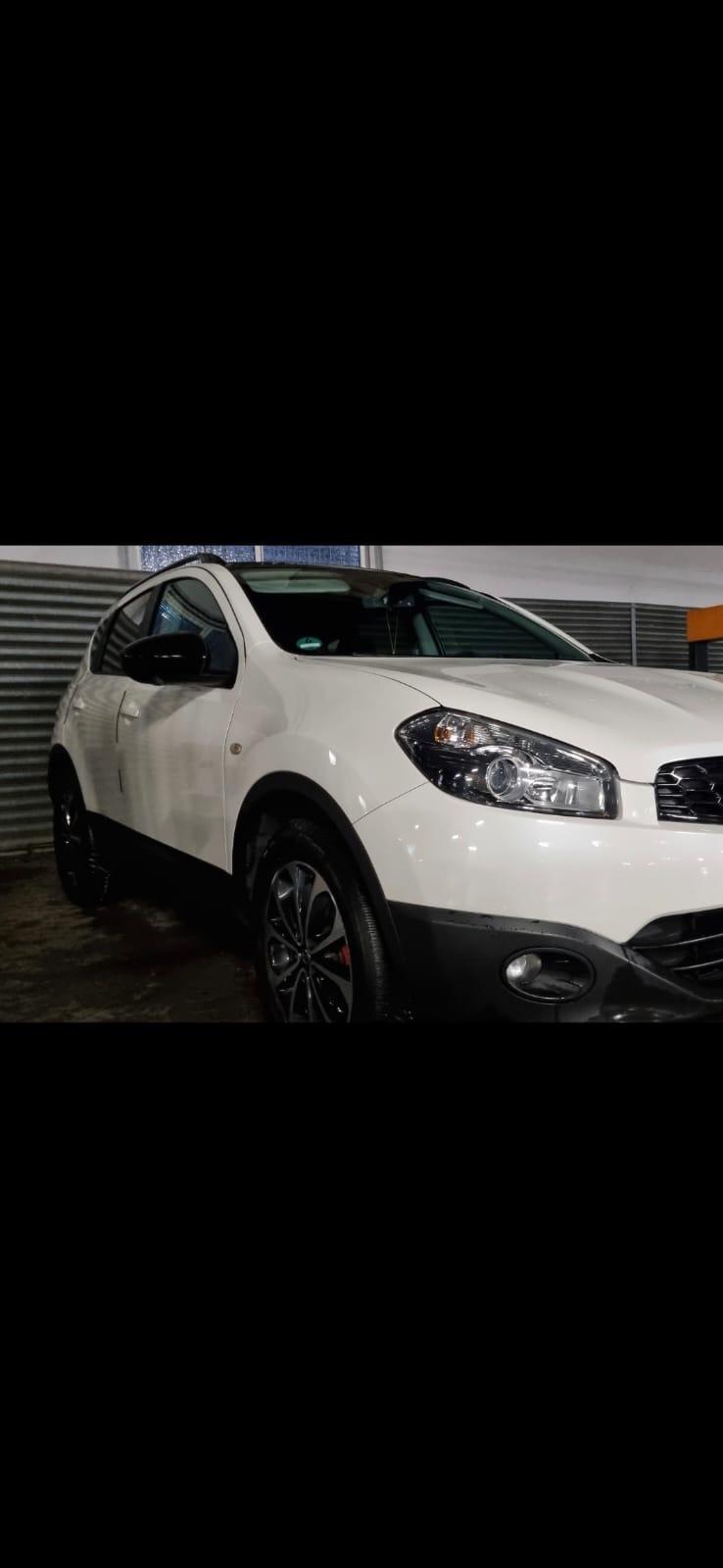Abbildung des Autos Nissan 2.0 Qashqai 360, …