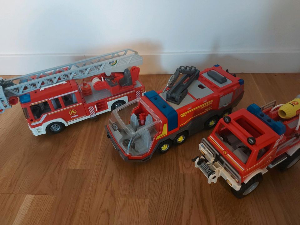 Playmobil Feuerwehr-Fahrzeuge in Peine
