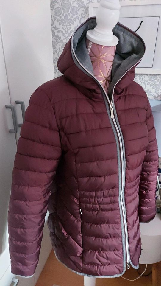 Winterjacke Auberginen Farbe Neu Gr. L Zabaione in Dinklage