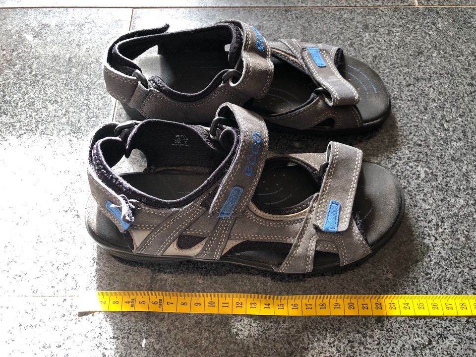 ECCO Light Marken Jungen Leder SANDALEN Schuhe Gr.36 37 grau in Thüringen -  Gera | eBay Kleinanzeigen ist jetzt Kleinanzeigen