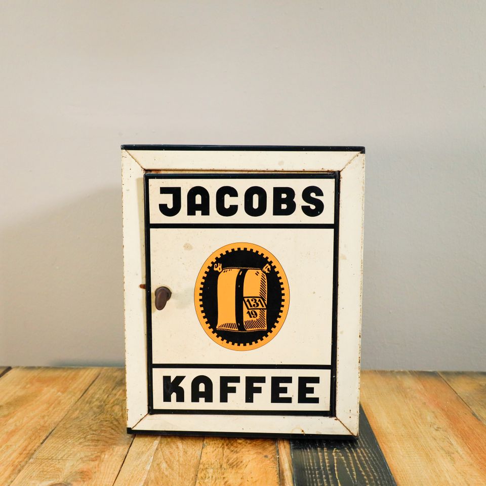 Vitrine Jacobs Kaffee, Thekendisplay in Kirchen (Sieg)
