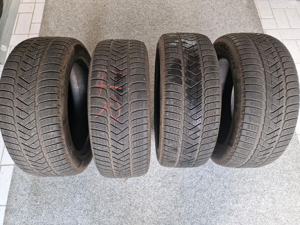 Winterreifen Pirelli Scorpion  235/55 R19 Runflat in Rottenburg am Neckar