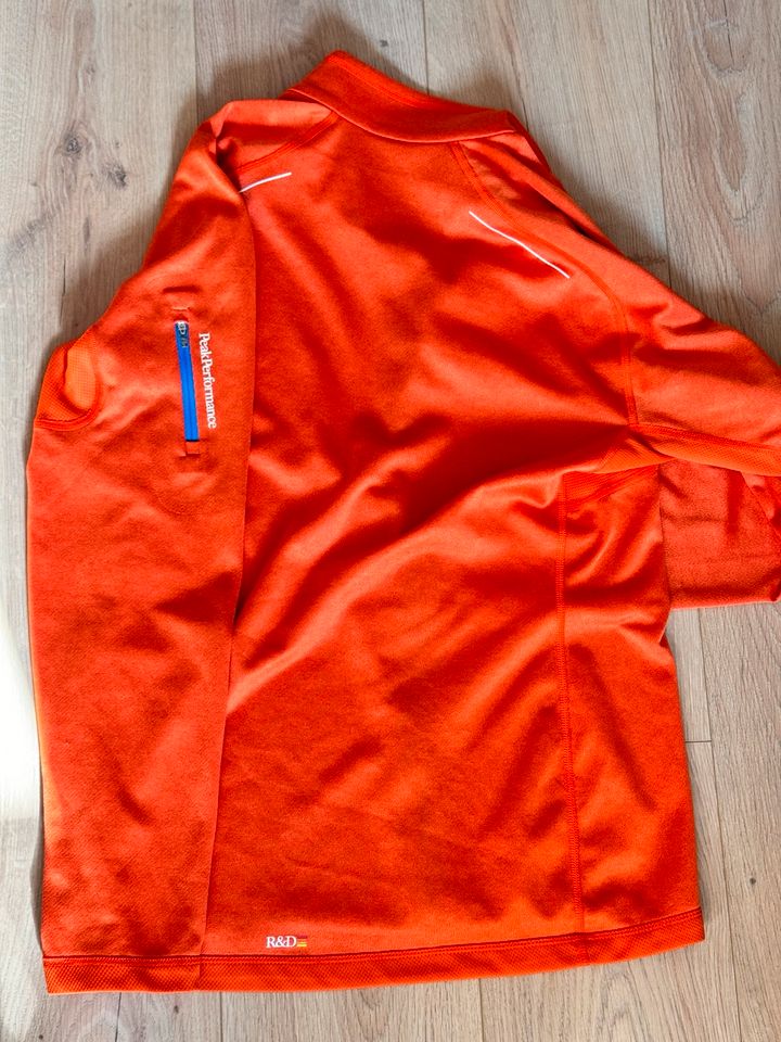 Perk Performance Jacke / L / UVP 119€ in Dresden