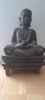 buddha Figur aus Holz mit Tablett Düsseldorf - Rath Vorschau