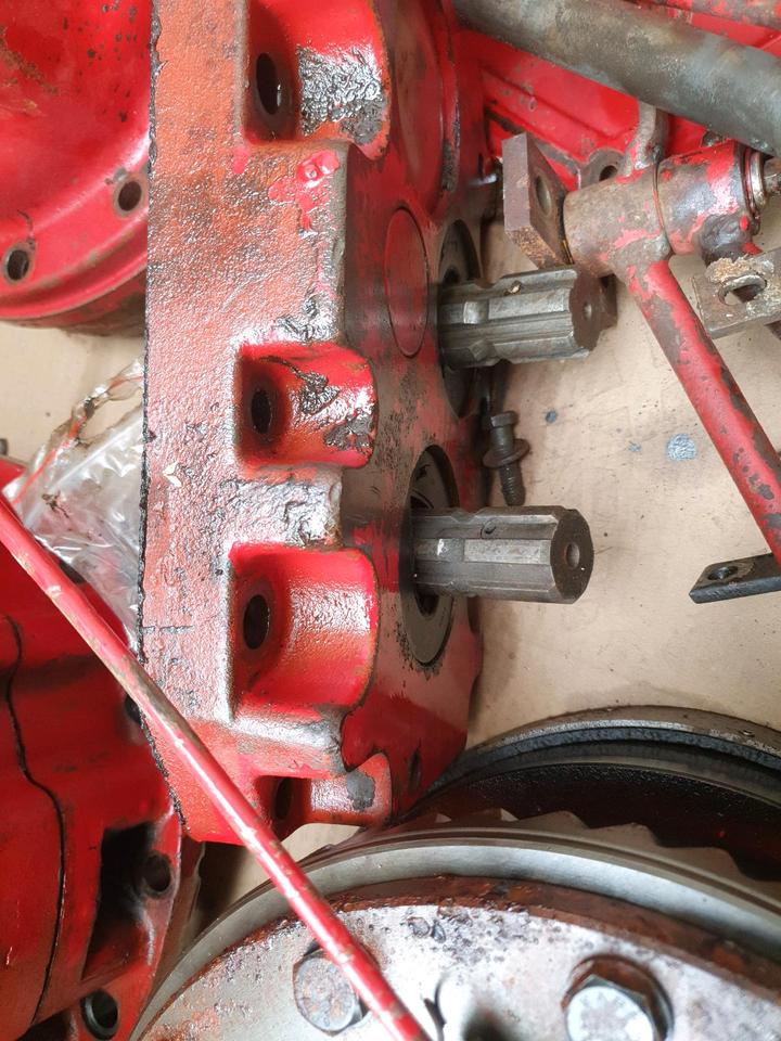 Ihc Case-IH Getriebeteile B-Fam*554*644*744*844*844-S*743*745 in Straelen