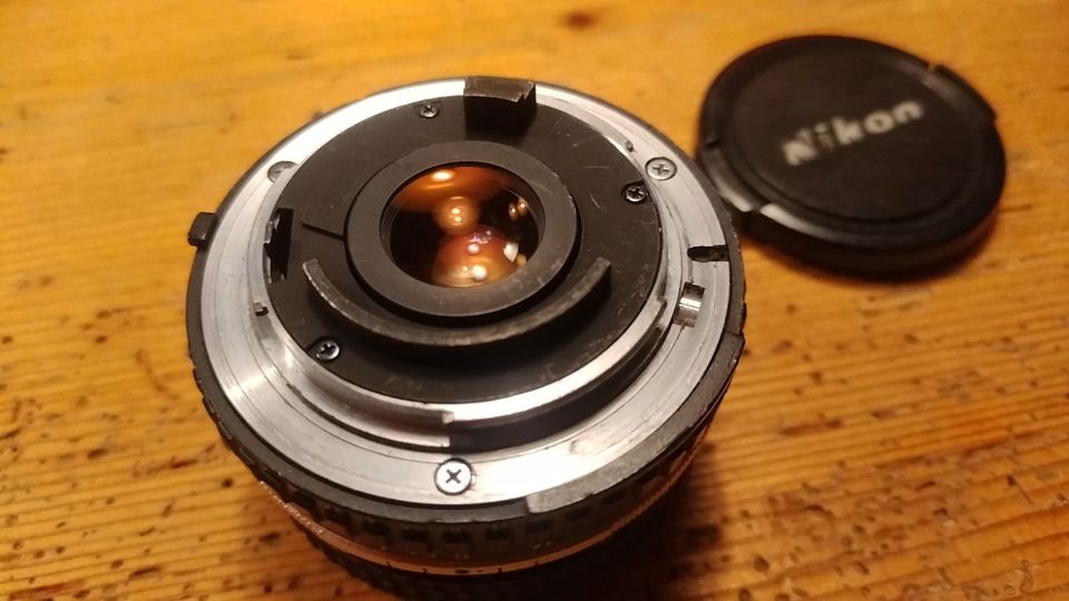Nikon  Lens Serie E 28mm 1:2,8 Nikon F in Übersee