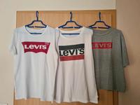 3 T-Shirts von Levi's für Damen in Gr. M  (2x weiß + 1x grau) Brandenburg - Ludwigsfelde Vorschau