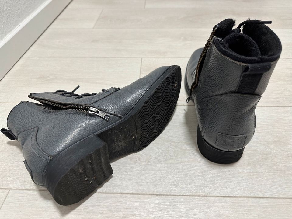 Winterschuhe Boots/Stiefel Gr.42 grau Echtleder Black Premium EMP in Köln