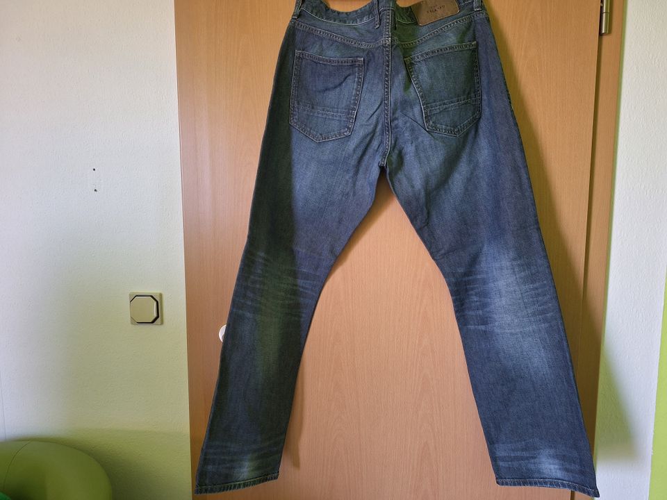 5 Stück Hosen für Jungen/Herren Größe 36/32 C&A in Oberderdingen