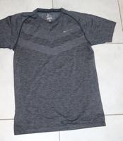 Nike Dri Fit Sportshirt, Laufshirt, Unterziehshirt Gr. S wie neu! Kr. Passau - Passau Vorschau