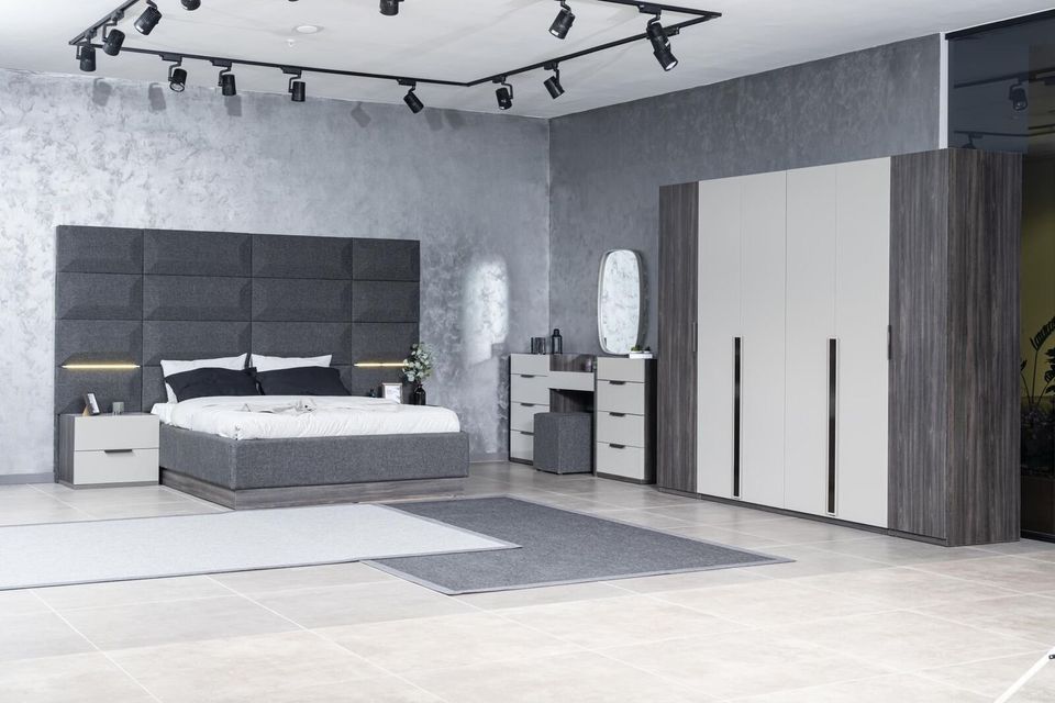 Kleiderschrank Design Schrank Moderne Schränke Schlafzimmer Möbel in Burgrieden