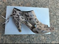 Leoparden Pumps, Sandalen, tipptopp Zustand, ZARA & other stories Nordrhein-Westfalen - Leverkusen Vorschau