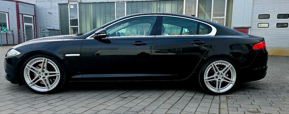 Jaguar XF 3.0 V6 Kompressor 340 PS BTH LEDER CAM NAVI BI-X in Schwäbisch Gmünd