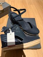 Tommy Hilfiger Gr.41 Wedges Blau wie neu Sachsen-Anhalt - Halle Vorschau