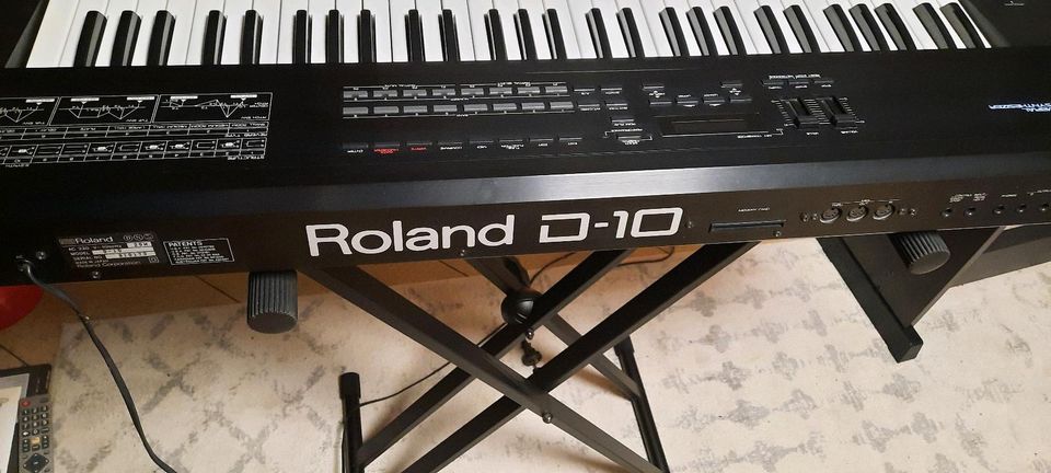 Roland D-10 Keyboard in Niederaula